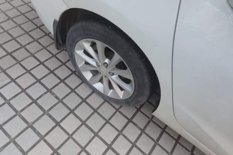Used Chevrolet Cruze 2018 320 Automatic Pioneer Sunroof Edition Right Rear Wheel Hub