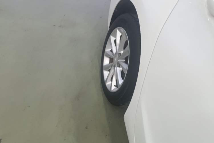 Used Chevrolet Cruze 2018 320 Automatic Pioneer Sunroof Edition Right Rear Wheel Hub