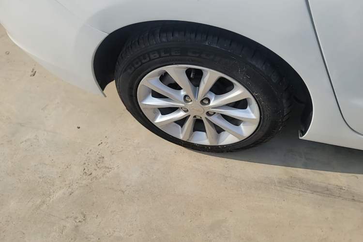 Used Chevrolet Cruze 2018 330T Dual-Clutch Xuanfeng Edition Right Rear Wheel Hub