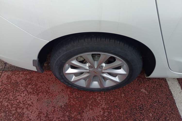 Used Chevrolet Cruze 2018 Revised Version 320 Automatic Pioneer Edition Right Rear Wheel Hub