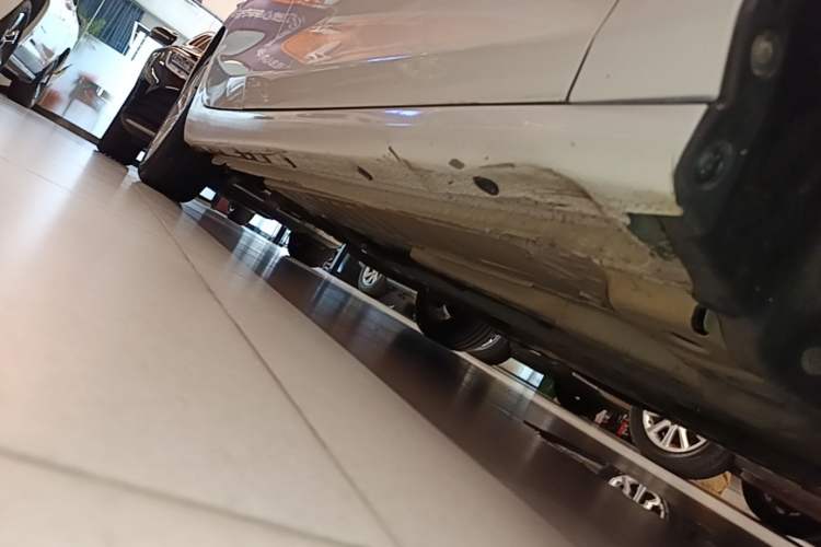 Used Chevrolet Cruze 2018 320 Automatic Xuanfeng Urban Edition Right Side Sill