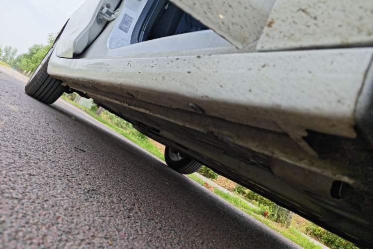Used Chevrolet Cruze 2018 320 Automatic Pioneer Sunroof Edition Right Side Sill