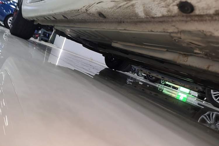 Used Chevrolet Cruze 2018 Redline 320 Automatic Pioneer Edition Right Side Sill