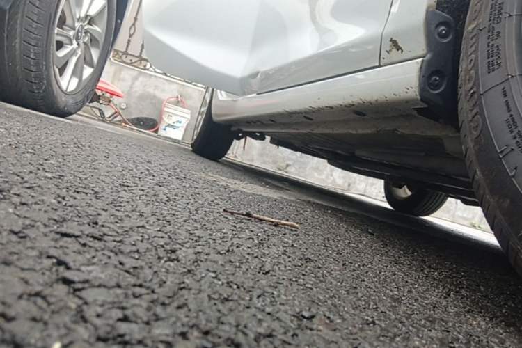 Used Chevrolet Cruze 2018 320 Automatic Pioneer Sunroof Edition Right Side Sill
