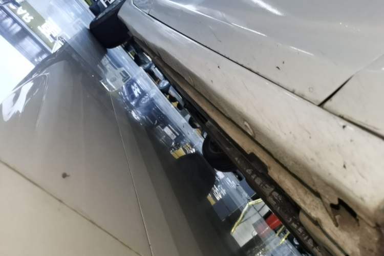 Used Chevrolet Cruze 2018 320 Automatic Pioneer Sunroof Edition Right Side Sill