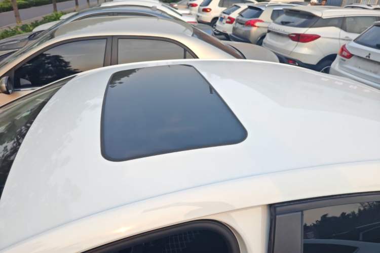 Used Chevrolet Cruze 2018 Redline 320 Automatic Pioneer Edition Roof