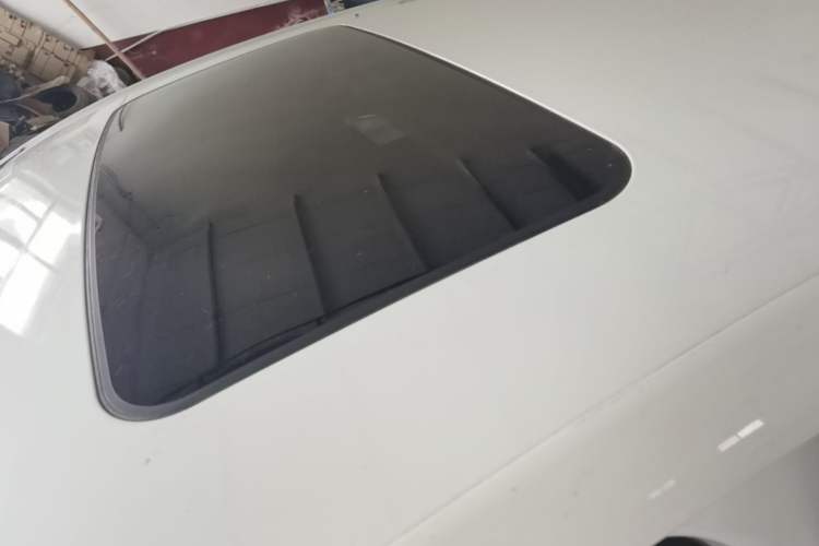 Used Chevrolet Cruze 2018 320 Automatic Pioneer Sunroof Edition Roof