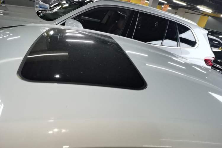Used Chevrolet Cruze 2018 320 Automatic Pioneer Sunroof Edition Roof