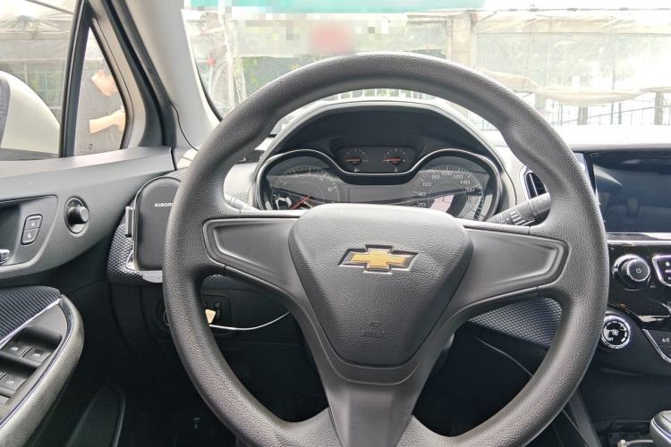 Used Chevrolet Cruze 2018 320 Automatic Pioneer Sunroof Edition Steering Wheel