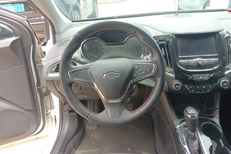 Used Chevrolet Cruze 2018 Redline 320 Automatic Xuanfeng Urban Edition Steering Wheel