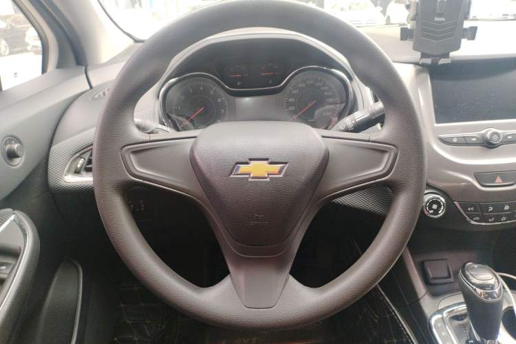 Used Chevrolet Cruze 2018 Revised Version 320 Automatic Pioneer Edition Steering Wheel