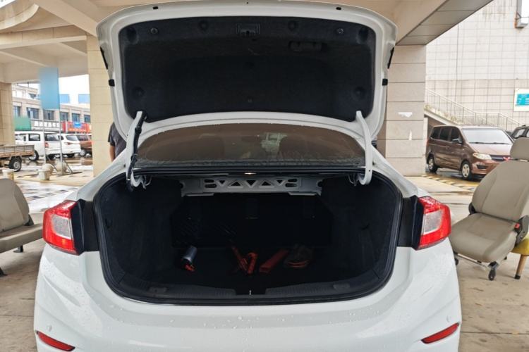 Used Chevrolet Cruze 2018 320 Automatic Pioneer Sunroof Edition Trunk