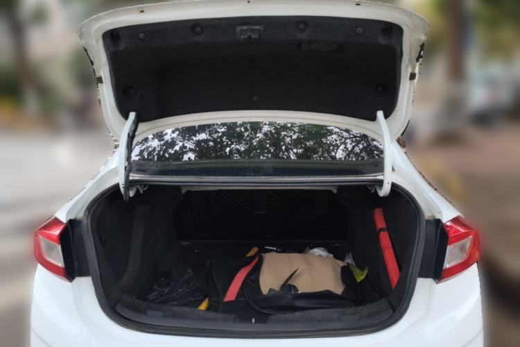 Used Chevrolet Cruze 2018 320 Automatic Pioneer Sunroof Edition Trunk