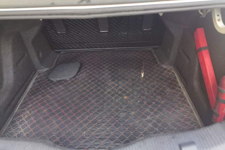 Used Chevrolet Cruze 2018 320 Automatic Pioneer Sunroof Edition Trunk