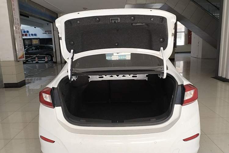 Used Chevrolet Cruze 2018 Redline 330T Dual-Clutch Flagship Edition Trunk