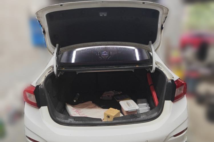Used Chevrolet Cruze 2018 320 Manual Xuanfeng Edition Trunk