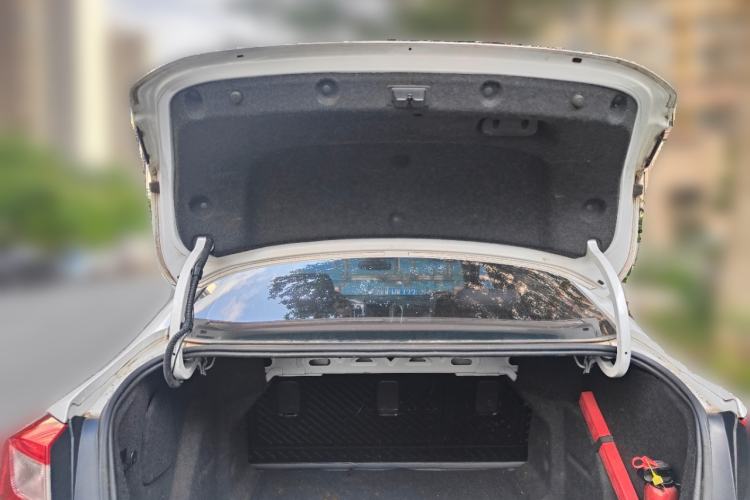 Used Chevrolet Cruze 2018 320 Automatic Pioneer Sunroof Edition Trunk