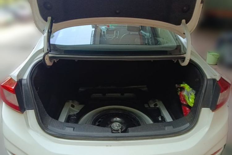 Used Chevrolet Cruze 2018 320 Automatic Pioneer Sunroof Edition Trunk
