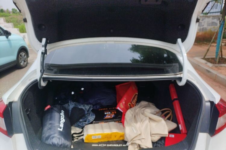 Used Chevrolet Cruze 2018 320 Automatic Pioneer Sunroof Edition Trunk