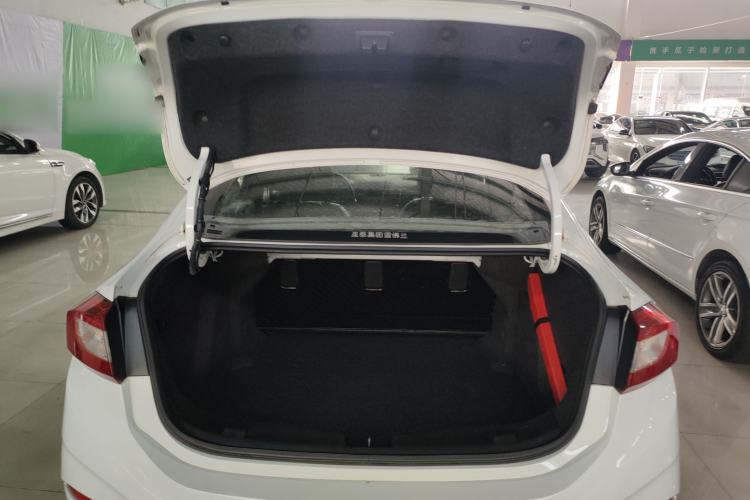 Used Chevrolet Cruze 2018 Redline 320 Automatic Pioneer Edition Trunk