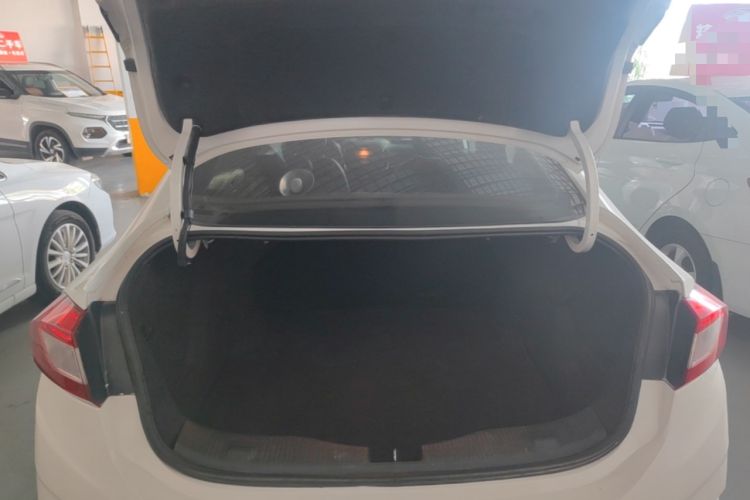 Used Chevrolet Cruze 2018 320 Automatic Pioneer Sunroof Edition Trunk