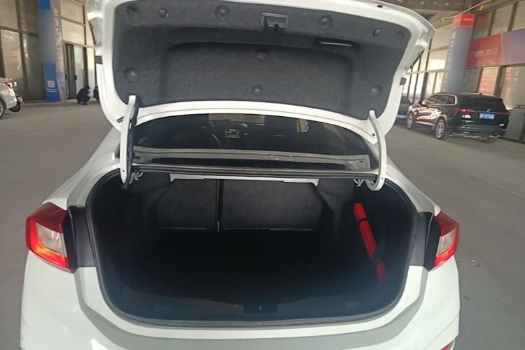 Used Chevrolet Cruze 2018 320 Automatic Xuanfeng Urban Edition Trunk