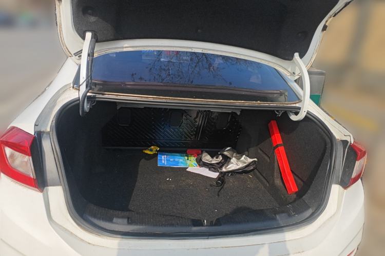 Used Chevrolet Cruze 2018 Redline 320 Automatic Pioneer Edition Trunk