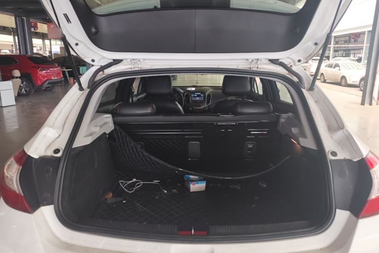 Used Chevrolet Cruze 2018 Hatchback 320 Automatic Pioneer Sunroof Edition Trunk