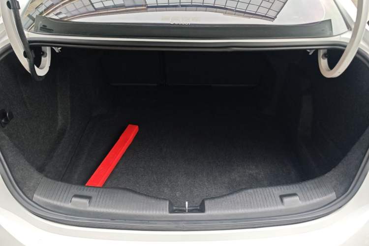 Used Chevrolet Cruze 2018 Redline 320 Automatic Xuanfeng Urban Edition Trunk