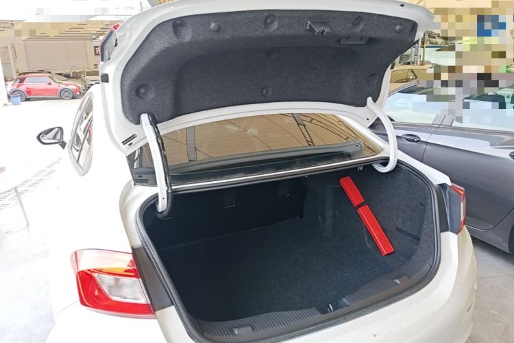 Used Chevrolet Cruze 2018 320 Automatic Pioneer Sunroof Edition Trunk