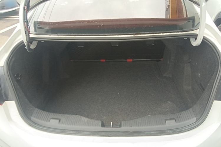Used Chevrolet Cruze 2018 320 Automatic Pioneer Sunroof Edition Trunk