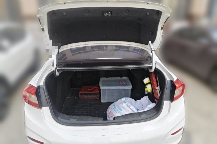 Used Chevrolet Cruze 2018 Revised Version 320 Automatic Pioneer Edition Trunk