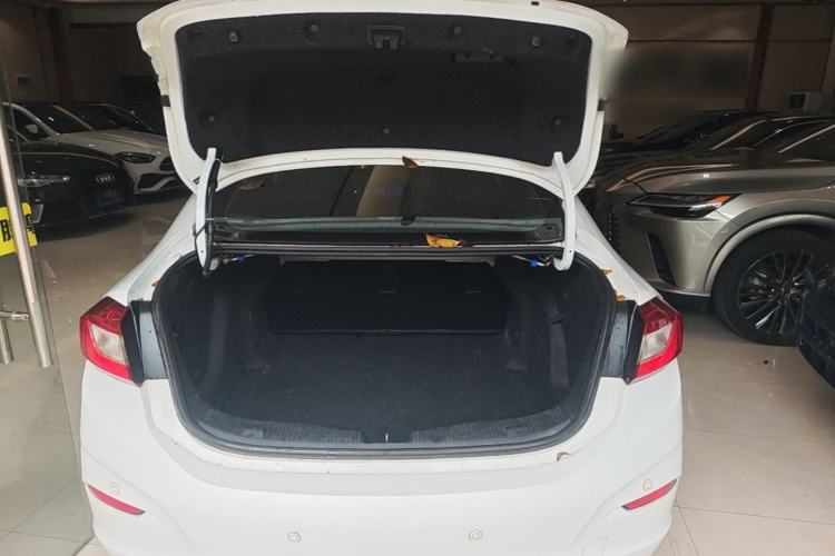 Used Chevrolet Cruze 2018 320 Automatic Pioneer Sunroof Edition Trunk