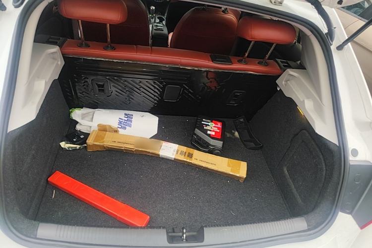 Used Chevrolet Cruze 2018 Hatchback 320 Automatic Pioneer Sunroof Edition Trunk