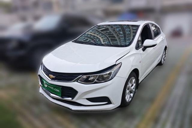 Used Chevrolet Cruze 2018 Hatchback 320 Automatic Pioneer Sunroof Edition