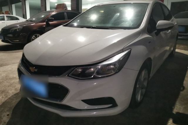 Ojetý Chevrolet Cruze 2018 320 Automatic Pioneer Sunroof Edition