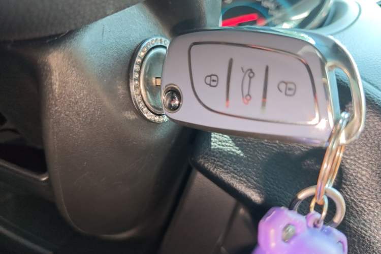 Used Chevrolet Cruze 2018 320 Automatic Pioneer Sunroof Edition Vehicle Key