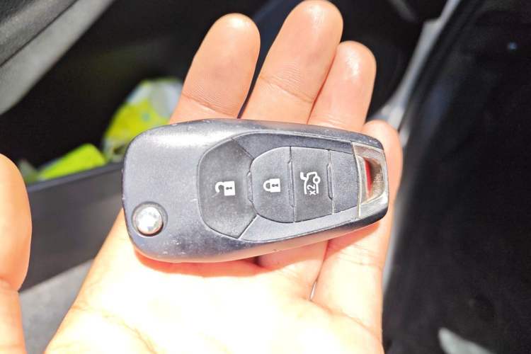 Used Chevrolet Cruze 2018 320 Automatic Pioneer Sunroof Edition Vehicle Key