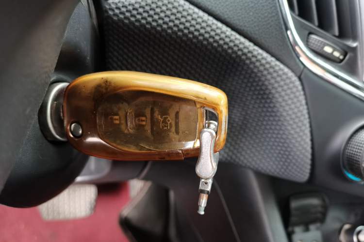 Used Chevrolet Cruze 2018 320 Automatic Pioneer Sunroof Edition Vehicle Key