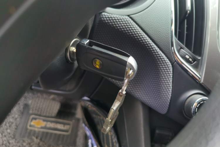 Used Chevrolet Cruze 2018 320 Automatic Pioneer Sunroof Edition Vehicle Key