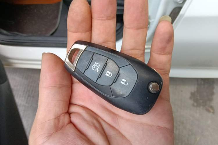 Used Chevrolet Cruze 2018 320 Automatic Pioneer Sunroof Edition Vehicle Key