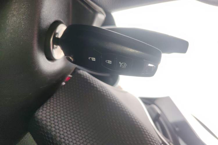 Used Chevrolet Cruze 2018 320 Automatic Pioneer Sunroof Edition Vehicle Key