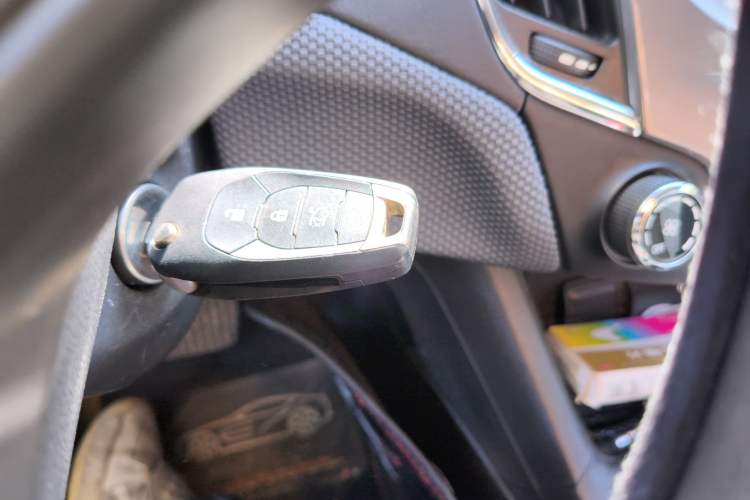 Used Chevrolet Cruze 2018 320 Automatic Pioneer Sunroof Edition Vehicle Key