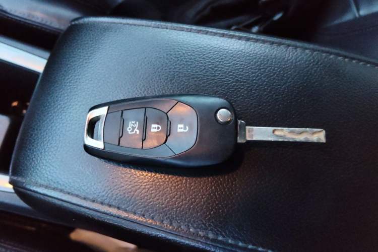Used Chevrolet Cruze 2018 320 Automatic Pioneer Sunroof Edition Vehicle Key