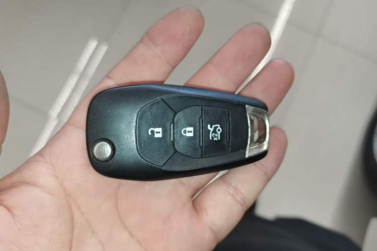 Used Chevrolet Cruze 2018 320 Automatic Pioneer Sunroof Edition Vehicle Key