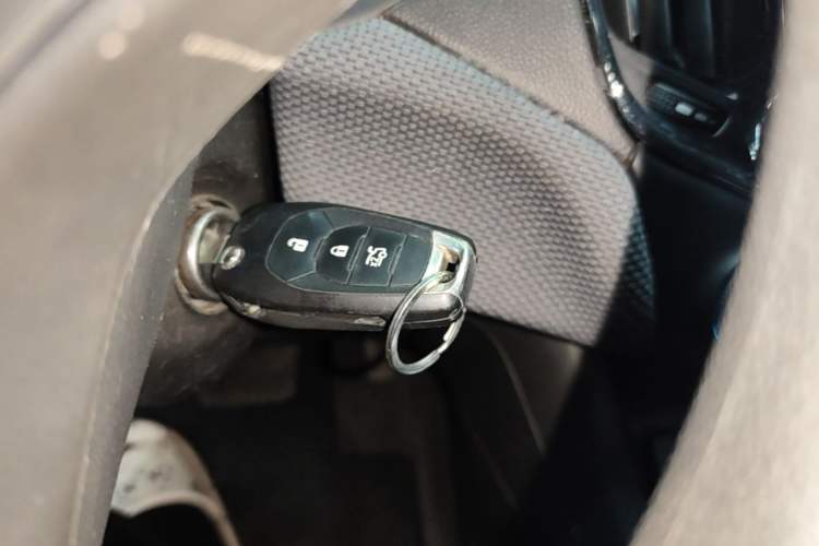 Used Chevrolet Cruze 2018 Redline 320 Automatic Pioneer Edition Vehicle Key