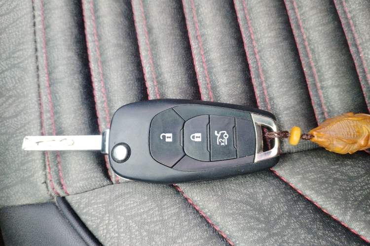 Used Chevrolet Cruze 2018 Revised Version 320 Automatic Pioneer Edition Vehicle Key