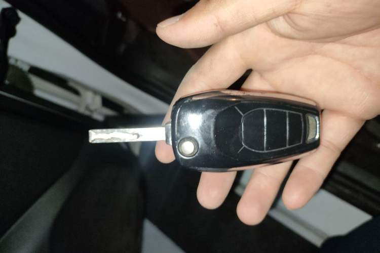 Used Chevrolet Cruze 2018 320 Automatic Pioneer Sunroof Edition Vehicle Key