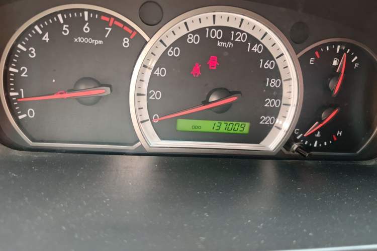 Used Chevrolet Epica 2007 2.0 Manual Luxury Version Odometer Close Up