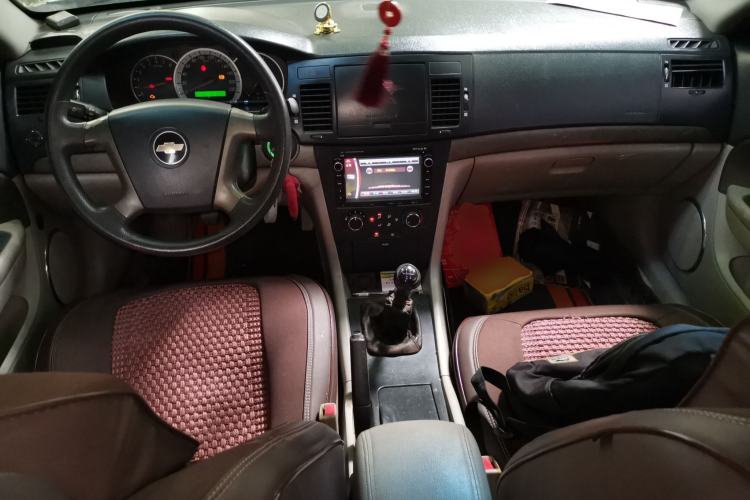 Used Chevrolet Epica 2008 2.0 SE Manual Comfort Version Center Console